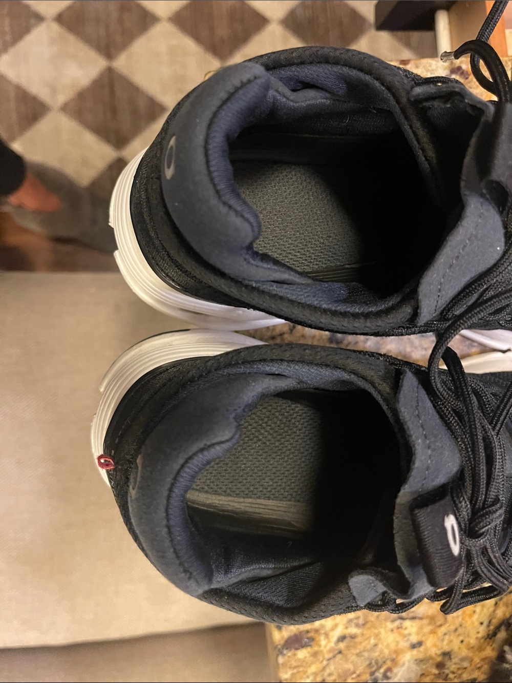 Women’s On Cloud Athletic Sneakers in Black - Picture 6 of 8